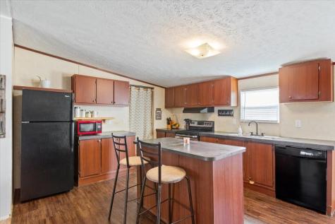 247 N Lake Street Axtell TX 76624