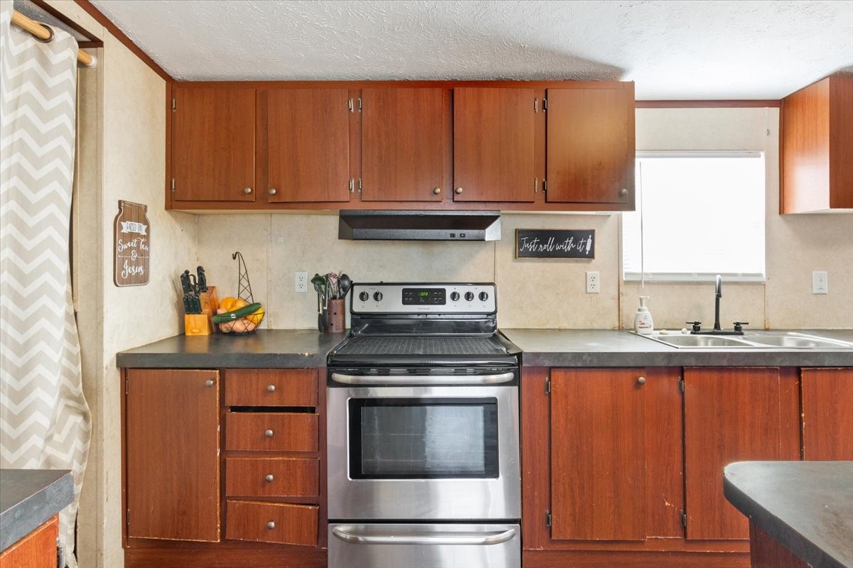 247 N Lake Street Axtell TX 76624