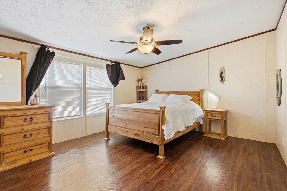 247 N Lake Street Axtell TX 76624