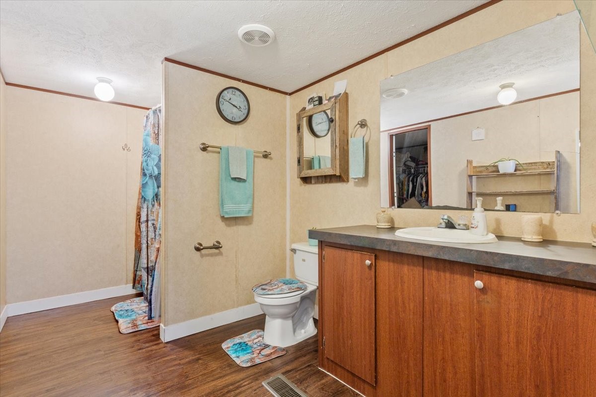 247 N Lake Street Axtell TX 76624
