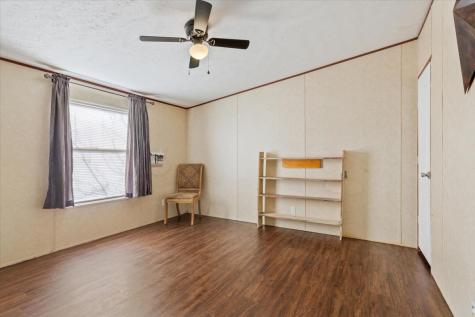247 N Lake Street Axtell TX 76624