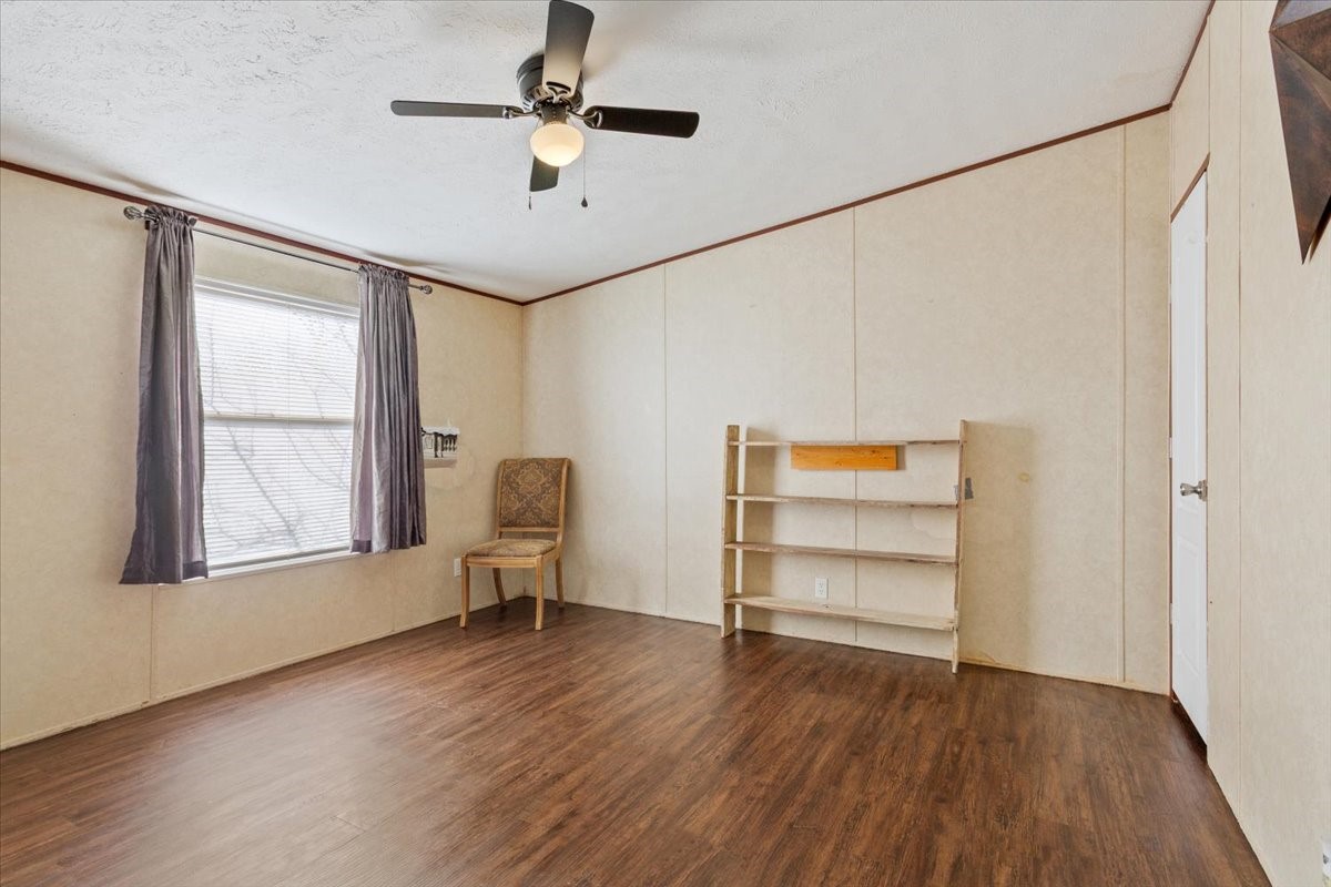 247 N Lake Street Axtell TX 76624