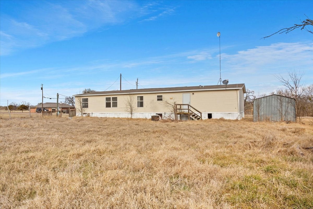 247 N Lake Street Axtell TX 76624