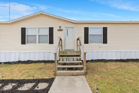 247 N Lake Street Axtell TX 76624