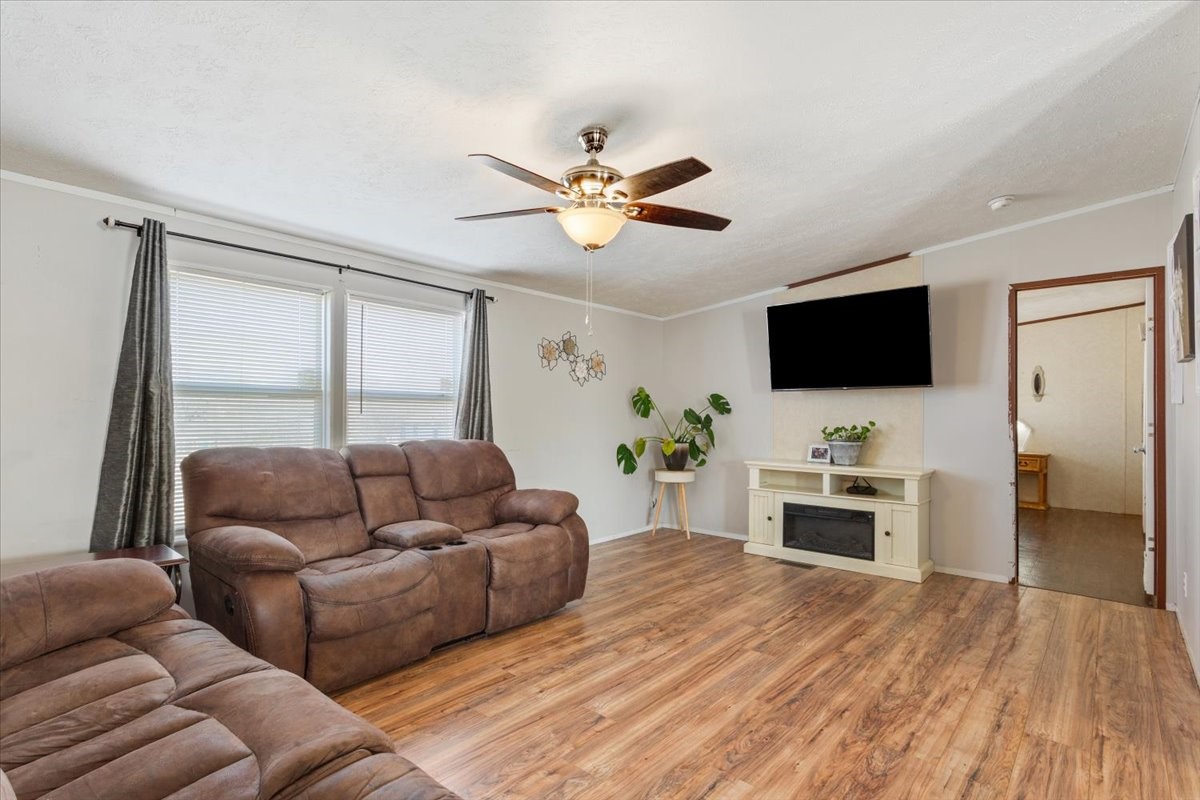 247 N Lake Street Axtell TX 76624