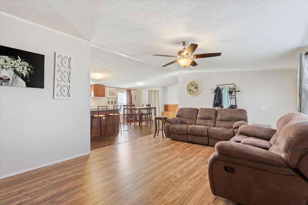 247 N Lake Street Axtell TX 76624
