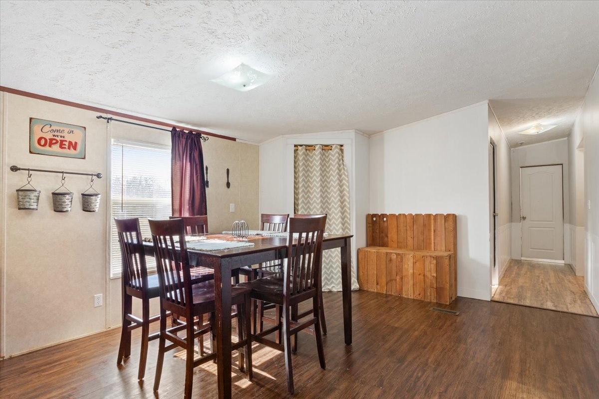 247 N Lake Street Axtell TX 76624