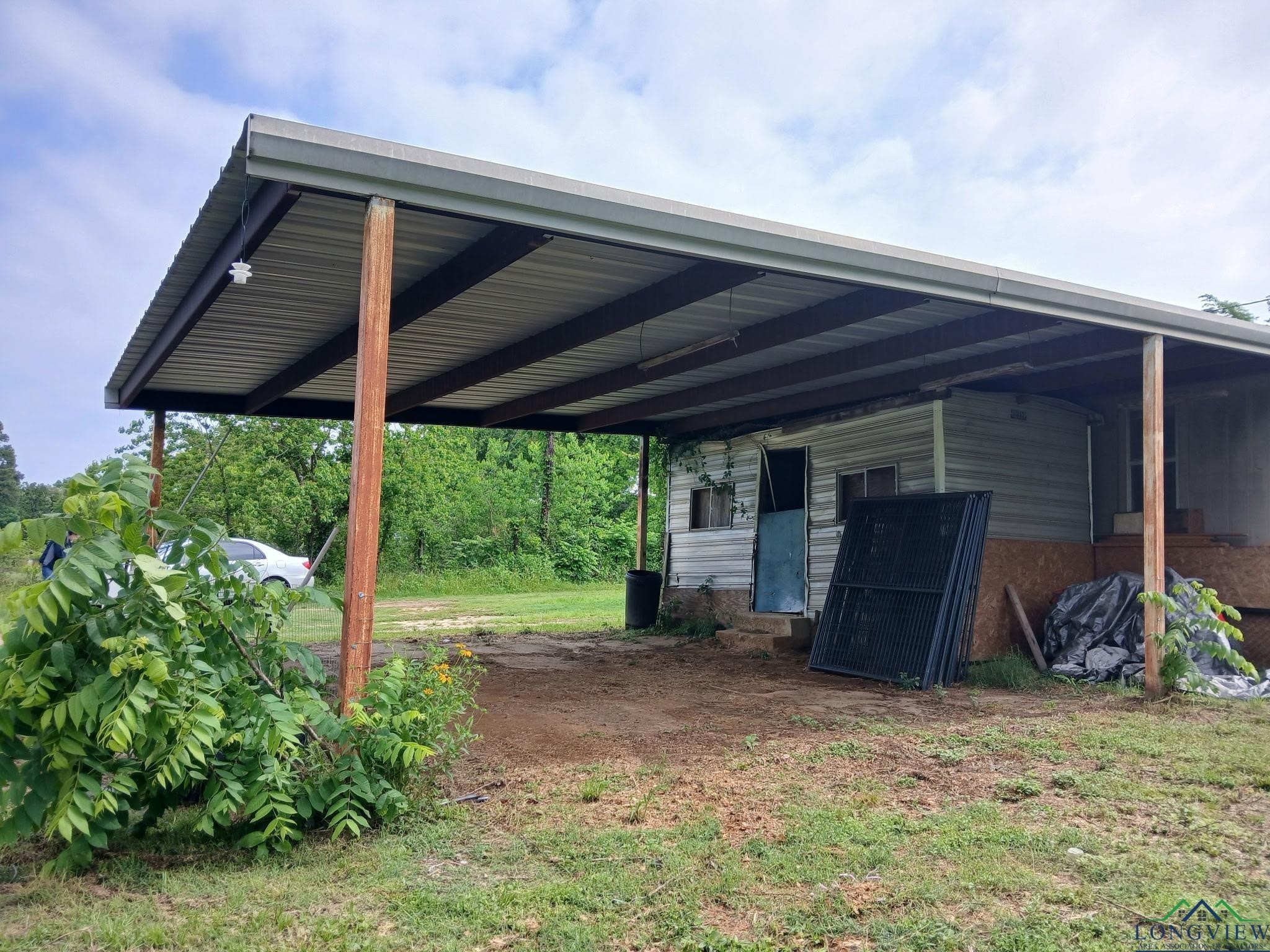 1103 Long Street Gladewater TX 75647