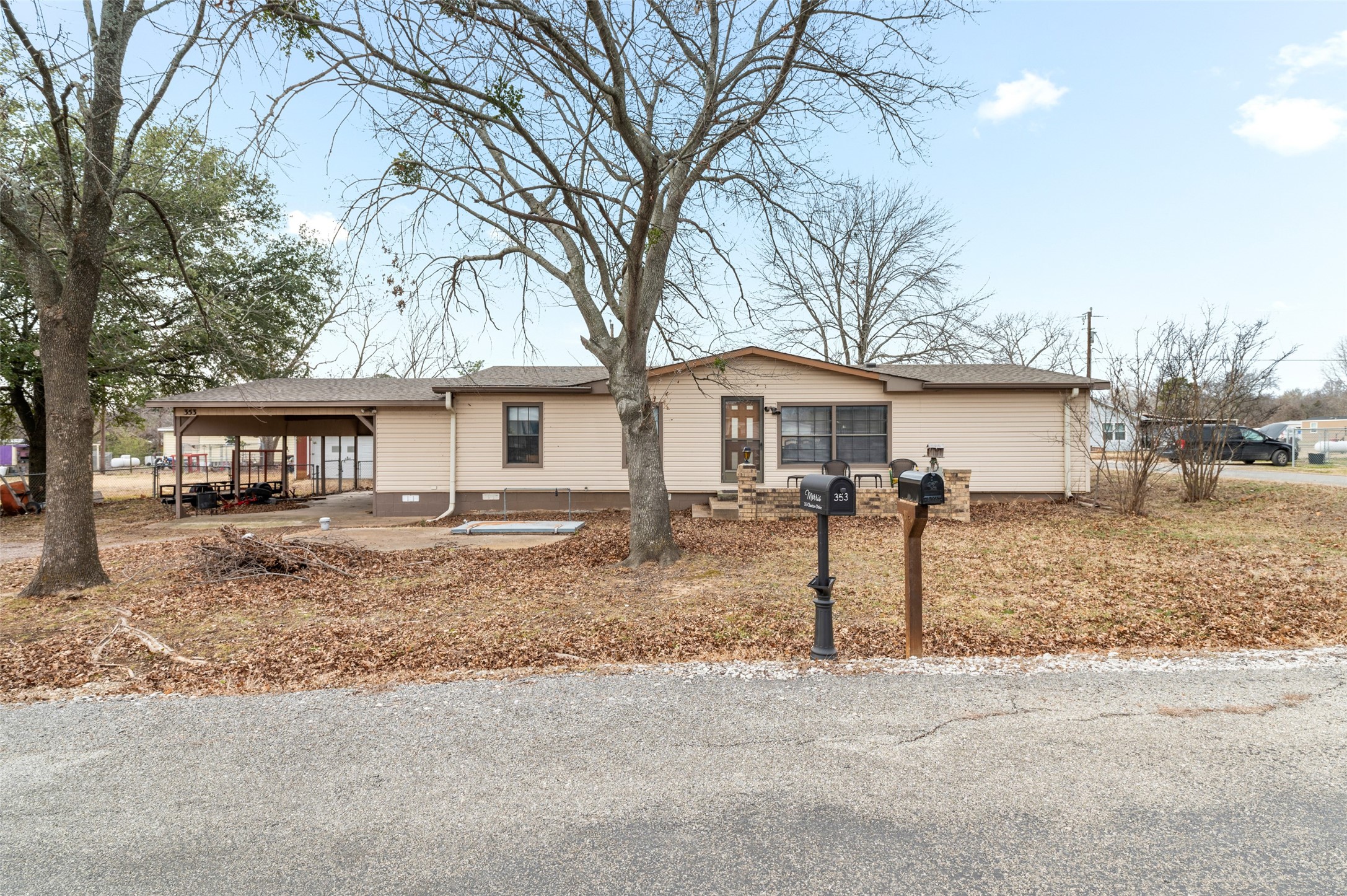 353 Choctaw Drive Gordonville TX 76245