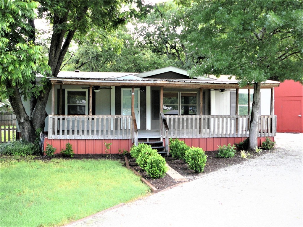 1615 Alamo Drive Granbury TX 76048