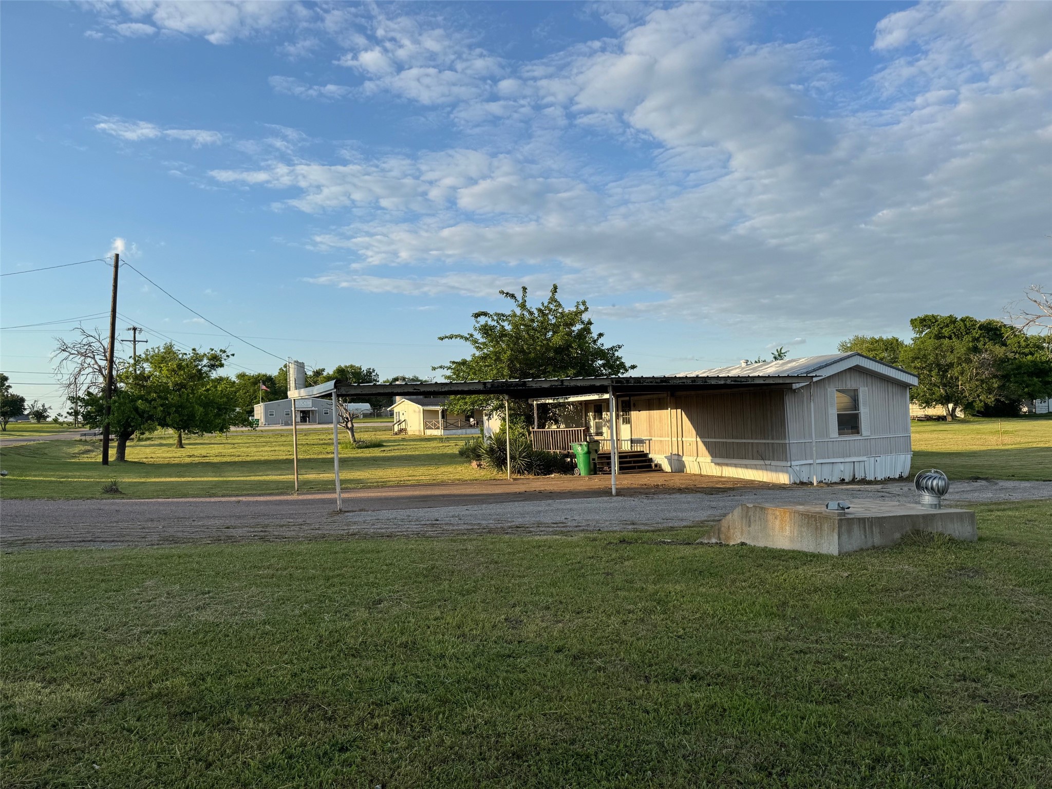 209 Mcelroy Street Southmayd TX 76273