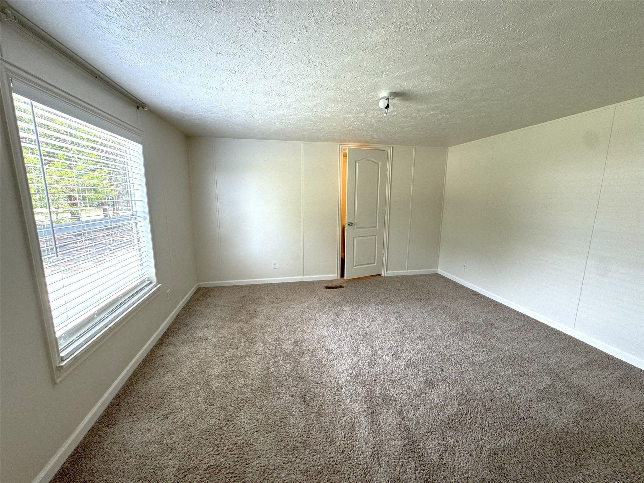 2087 Meadow Road Kerens TX 75144