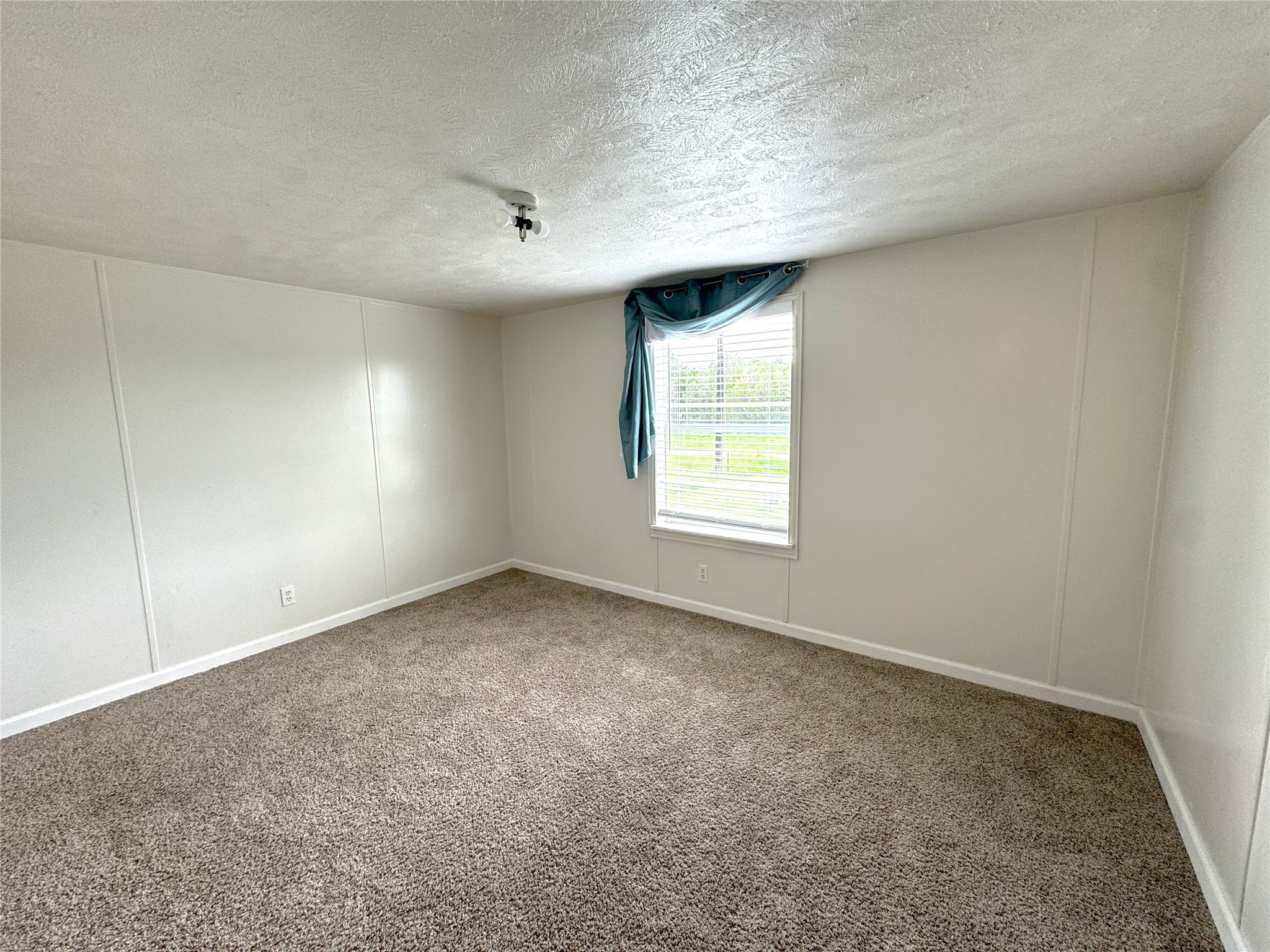 2087 Meadow Road Kerens TX 75144
