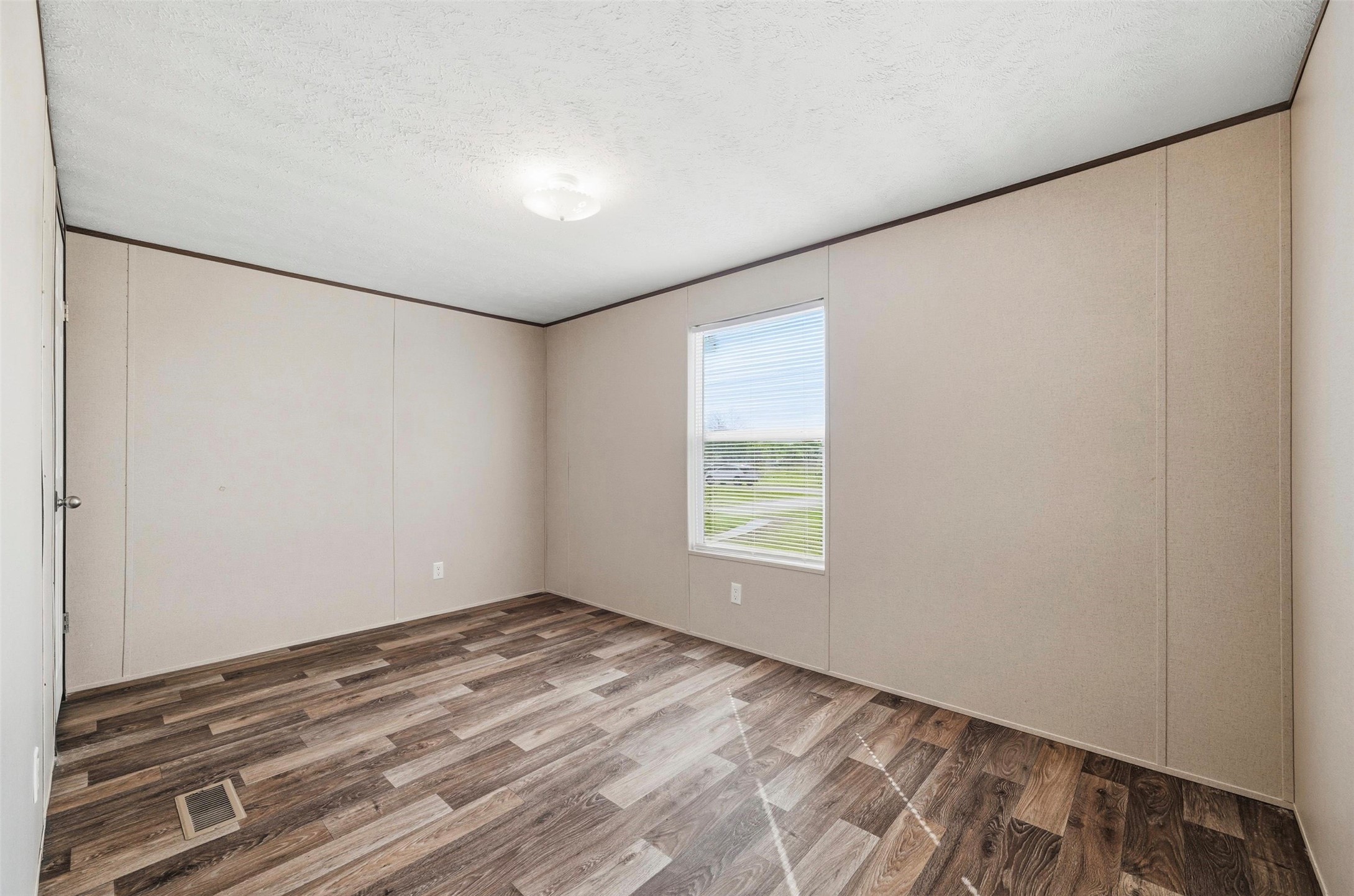 205 E Park Street Frost TX 76641