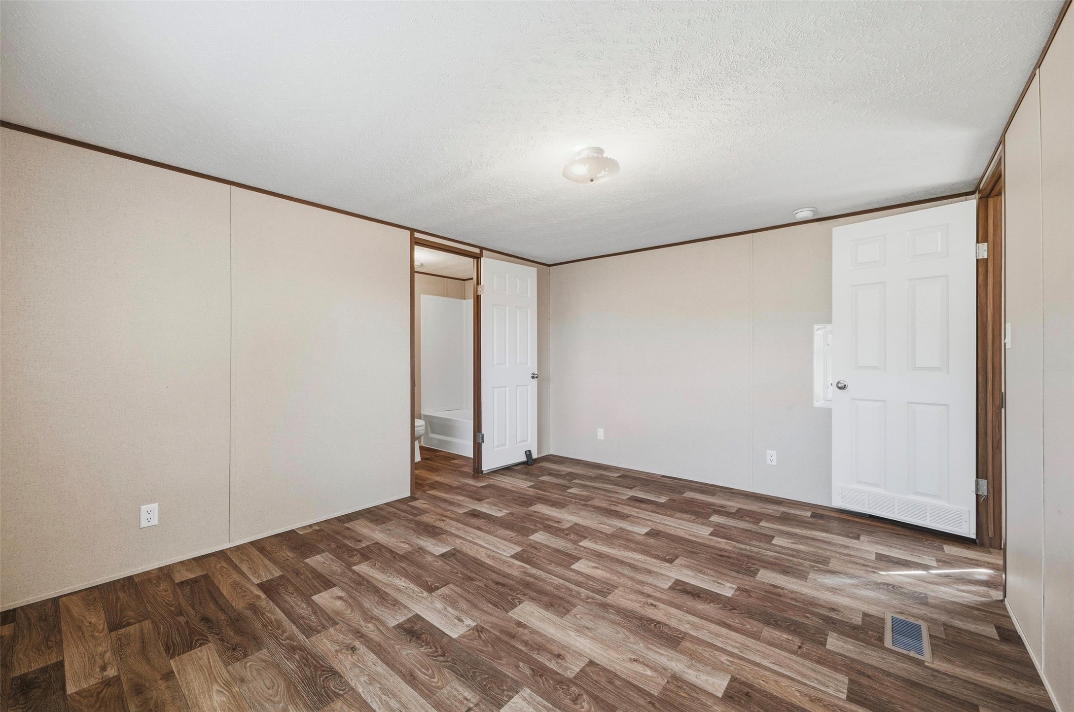 205 E Park Street Frost TX 76641