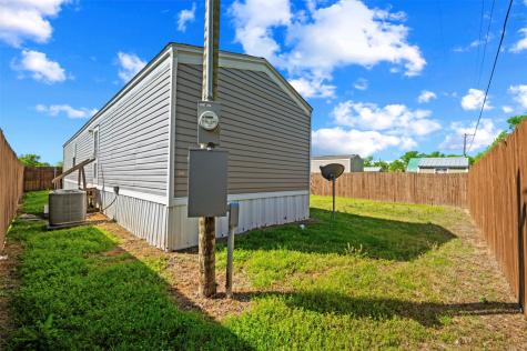 205 E Park Street Frost TX 76641