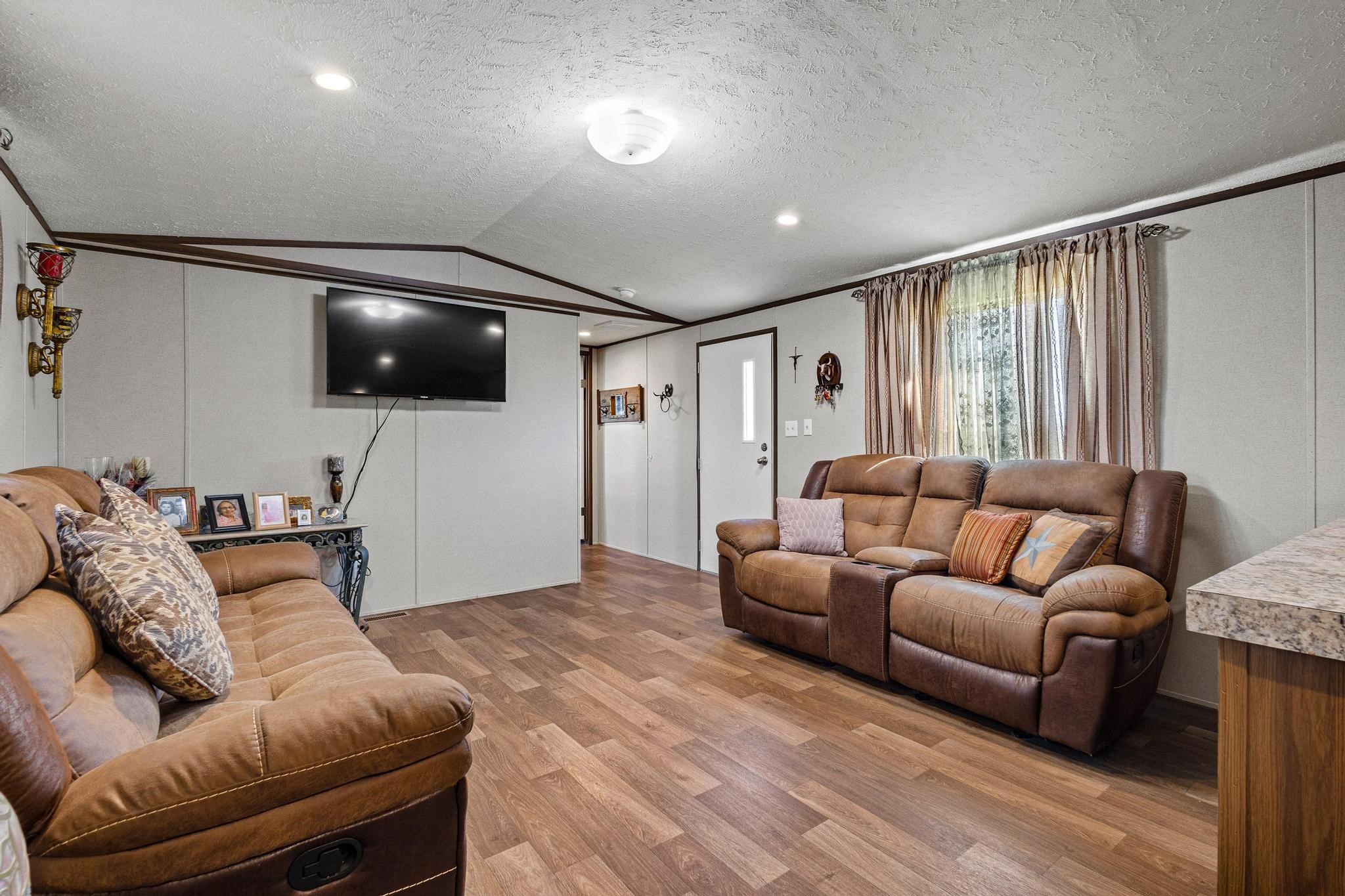 385 Rs County Road 3374 Alba TX 75410
