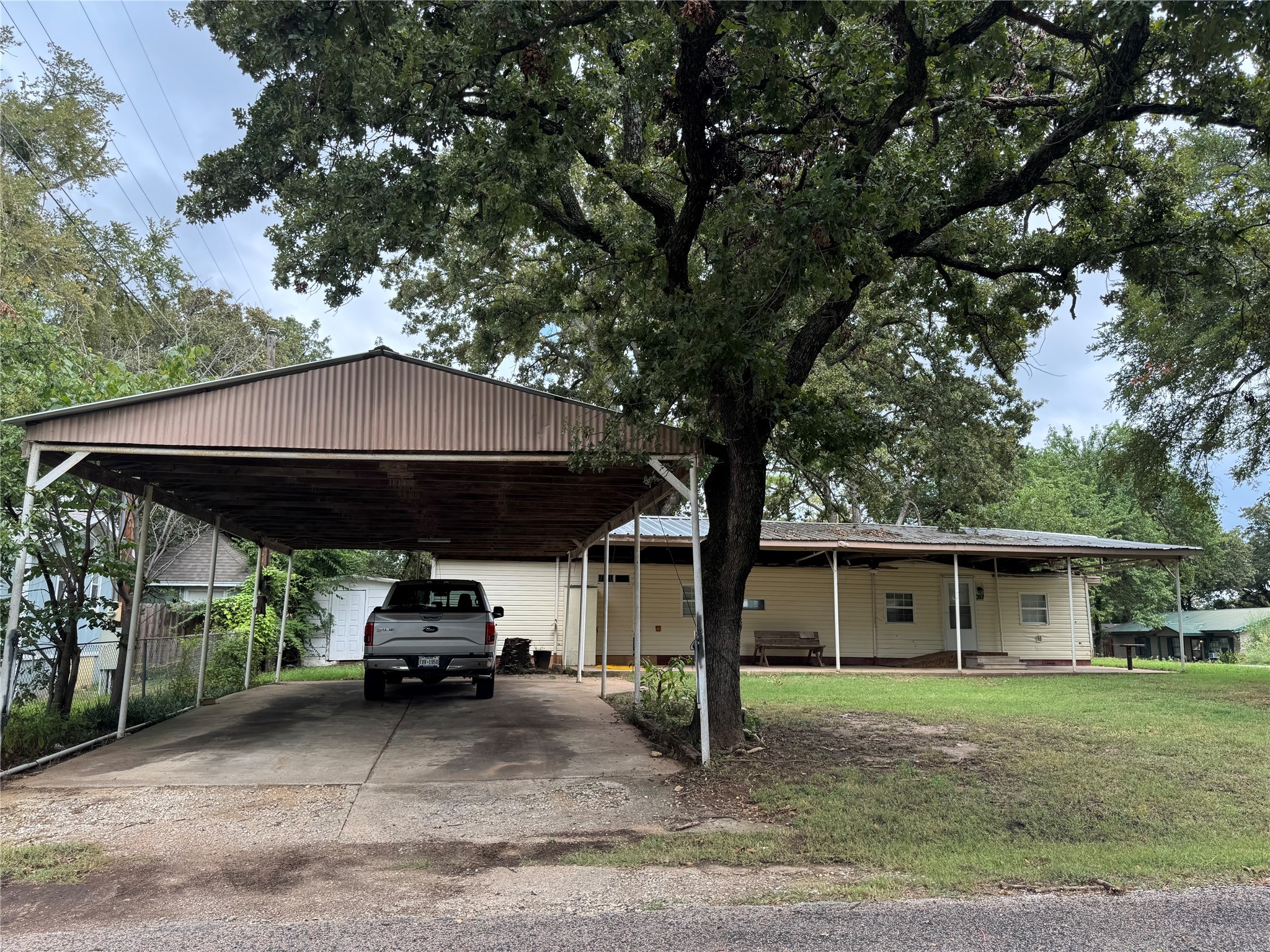 397 Nottingham Drive Gordonville TX 76245