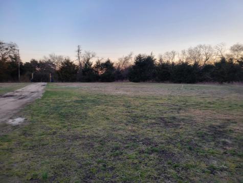 1054 County Road 4455 Trenton TX 75490