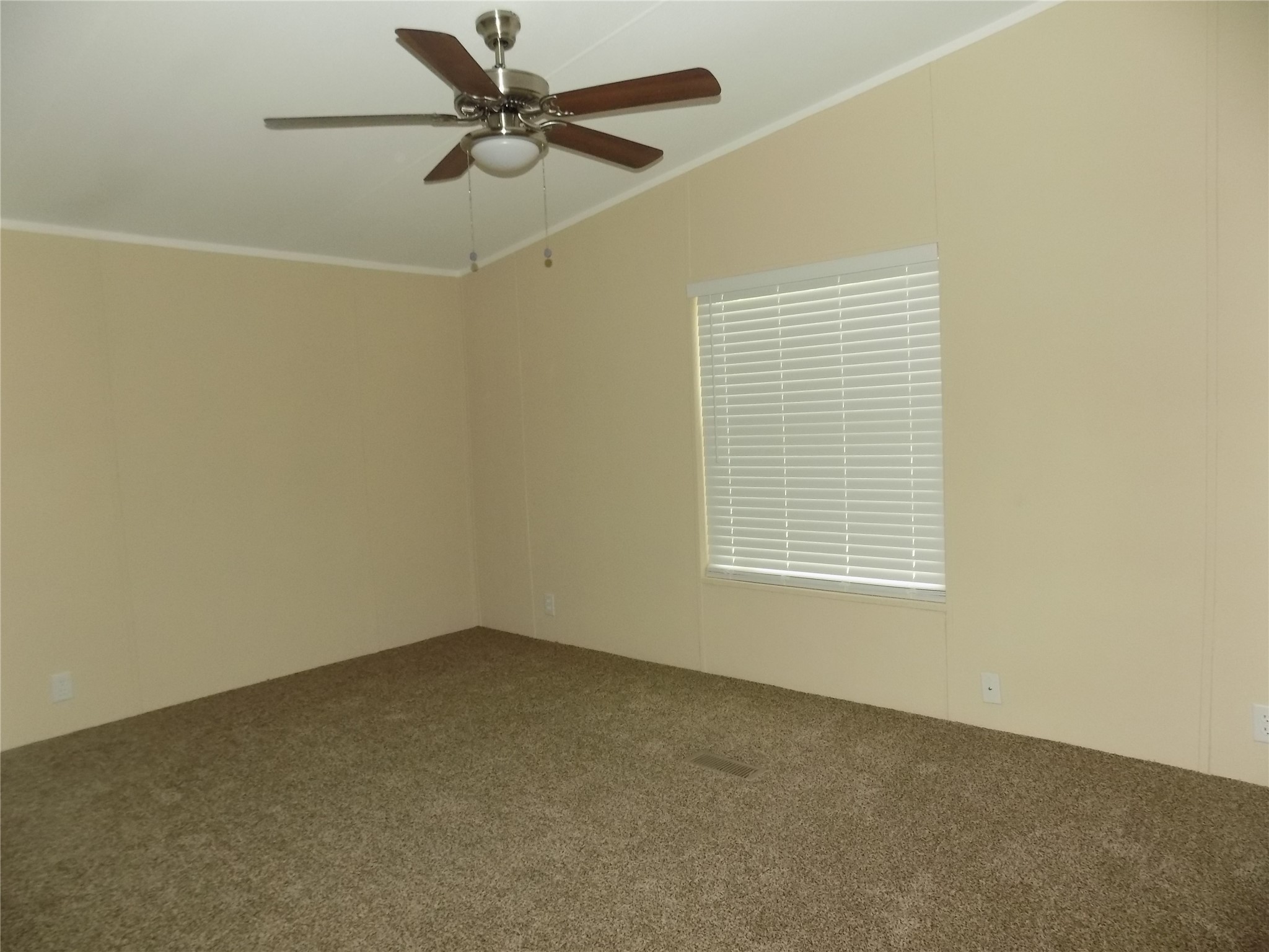 203 S Ridgeview Court Azle TX 76020