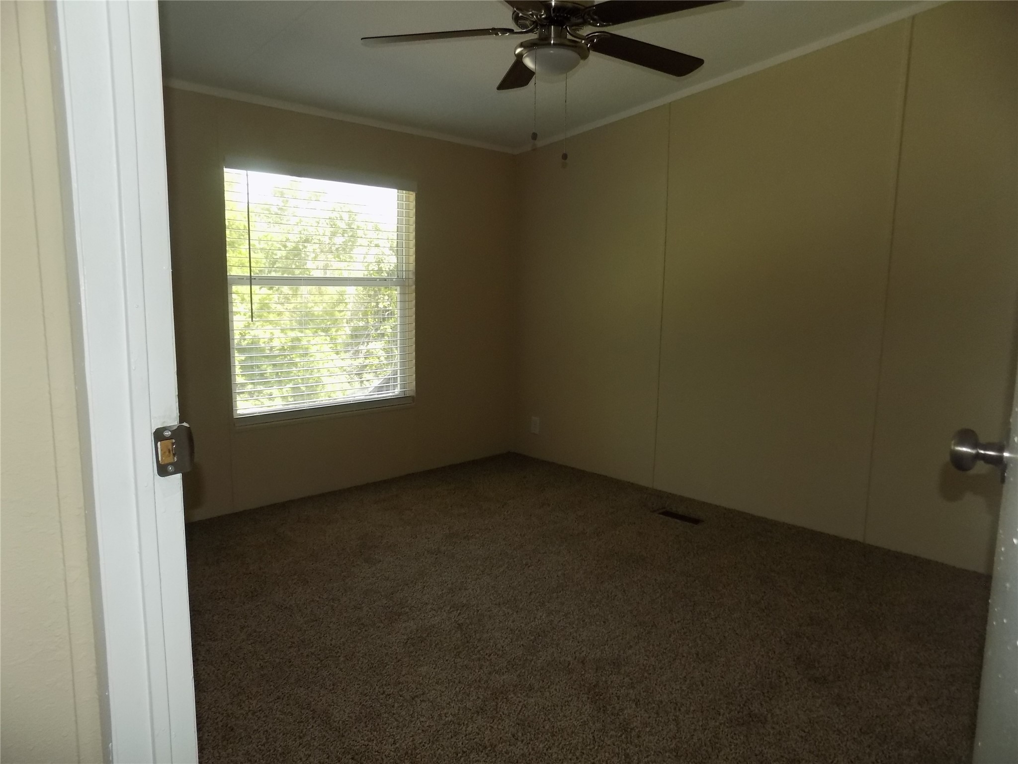 203 S Ridgeview Court Azle TX 76020