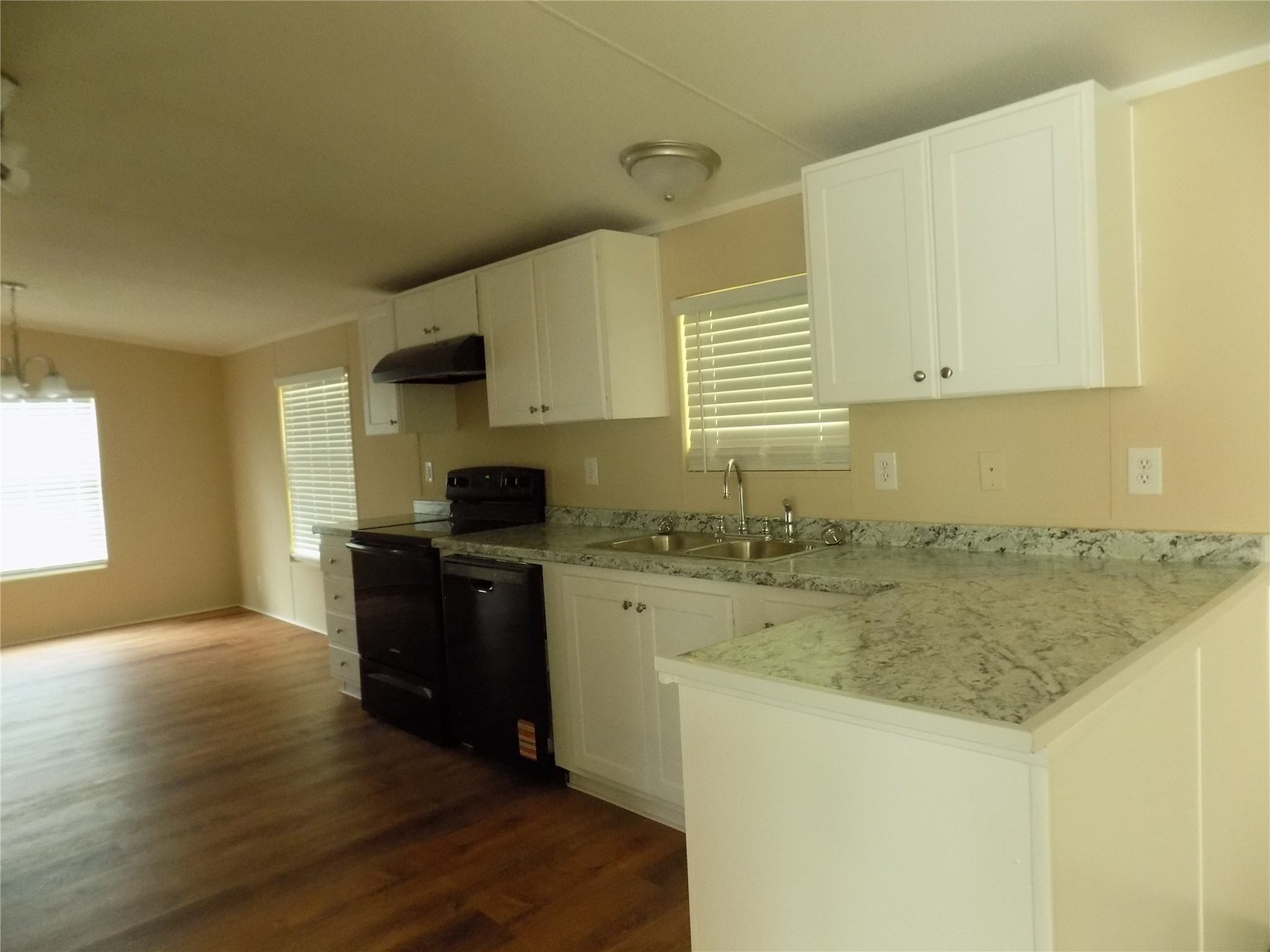 203 S Ridgeview Court Azle TX 76020