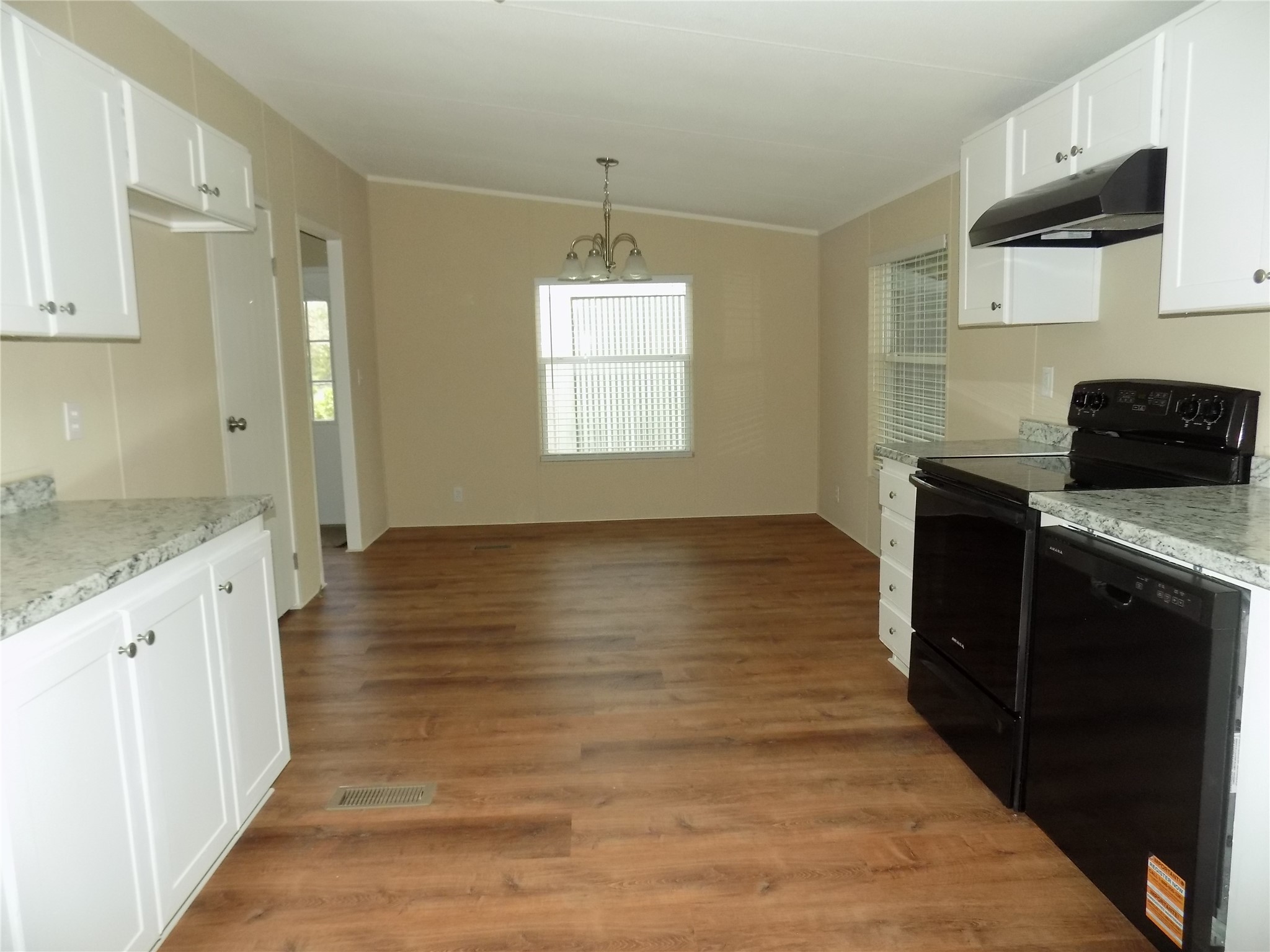 203 S Ridgeview Court Azle TX 76020