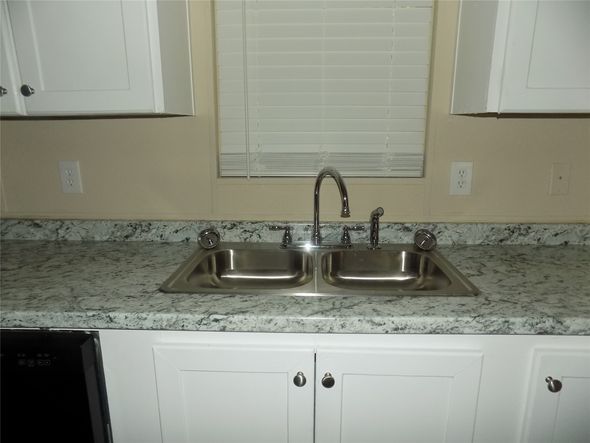 203 S Ridgeview Court Azle TX 76020