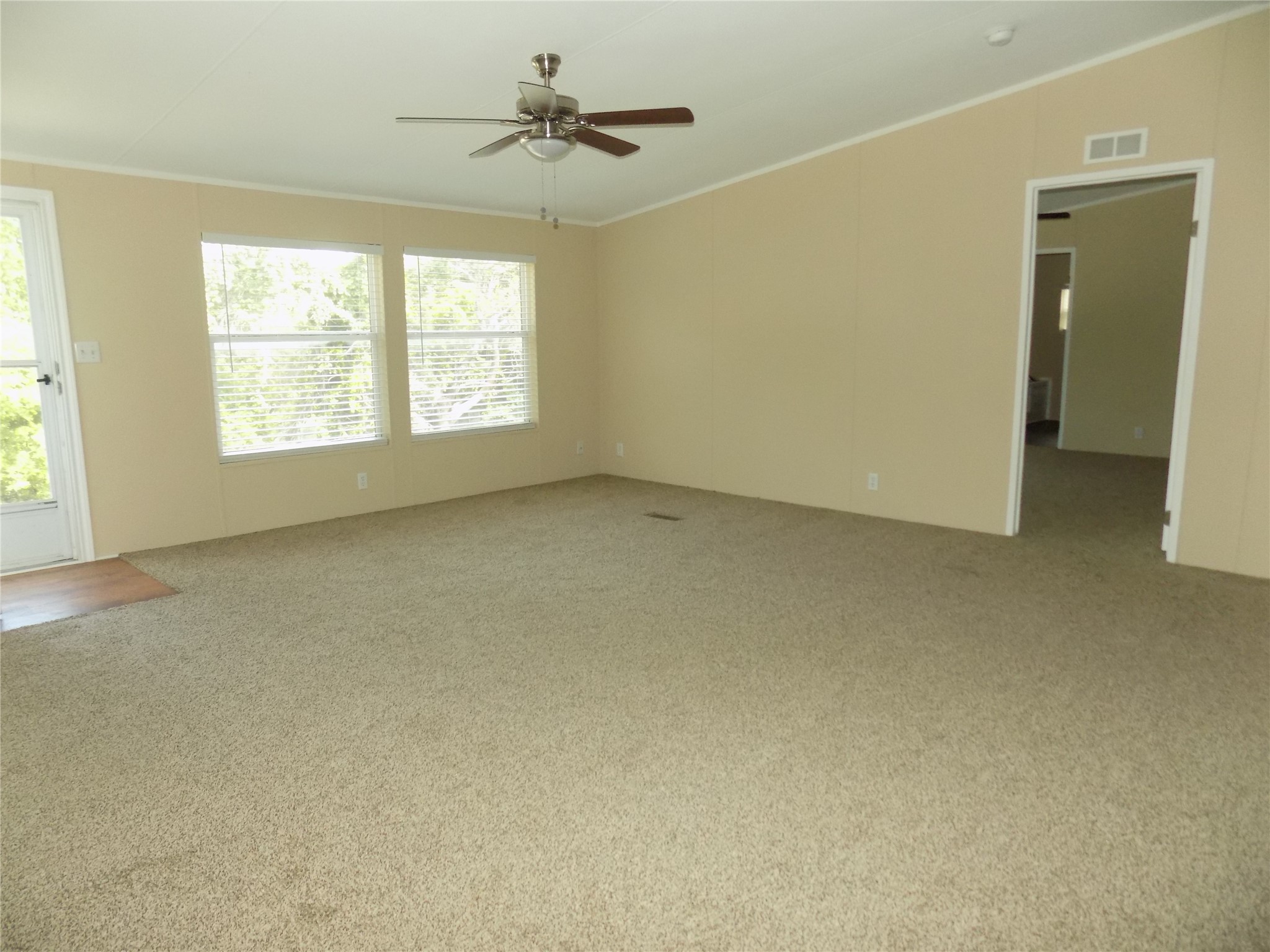203 S Ridgeview Court Azle TX 76020