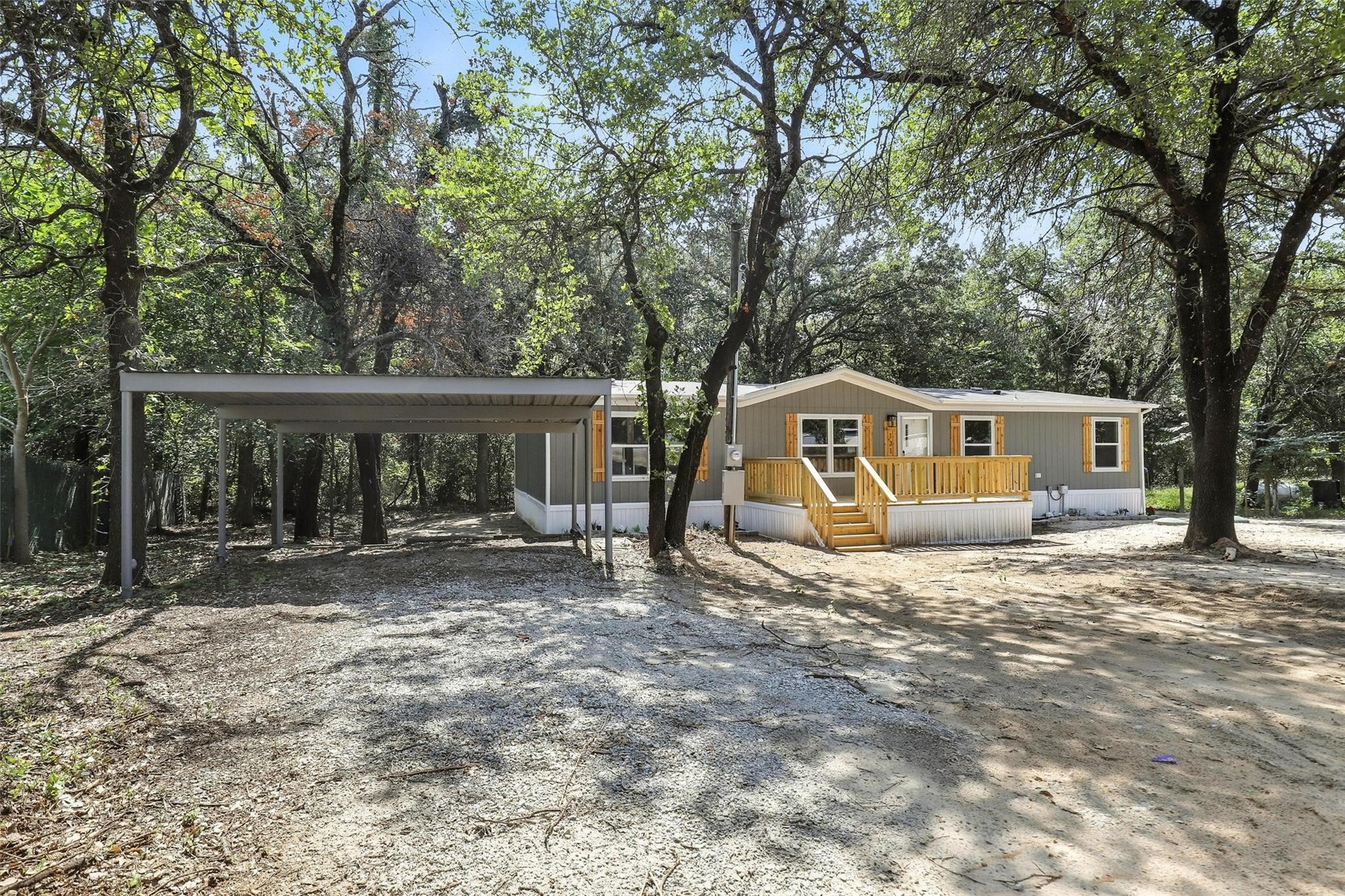 131 Kelly Court Azle TX 76020