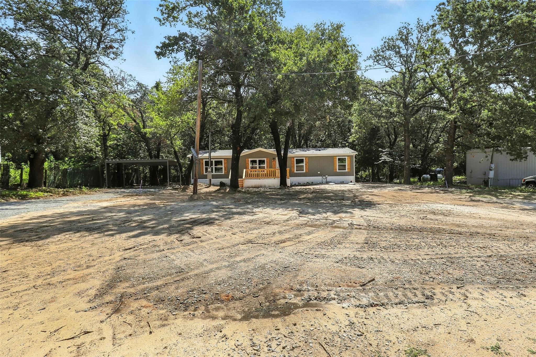 131 Kelly Court Azle TX 76020