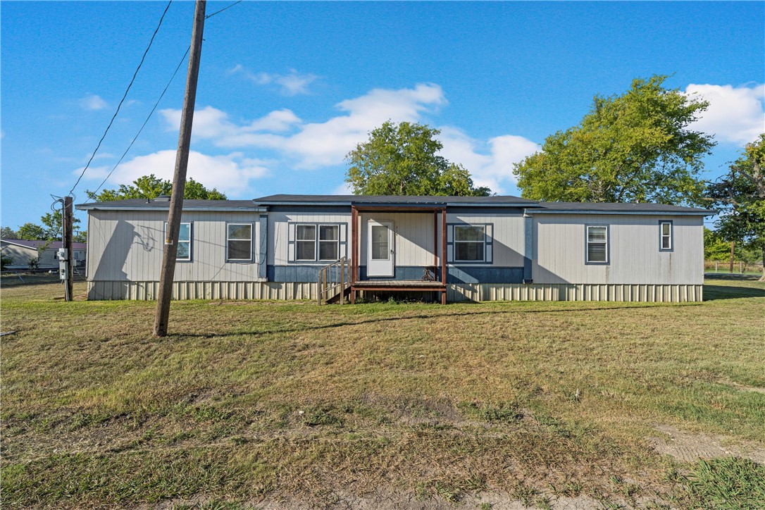 214 N 9th Street Lott TX 76656