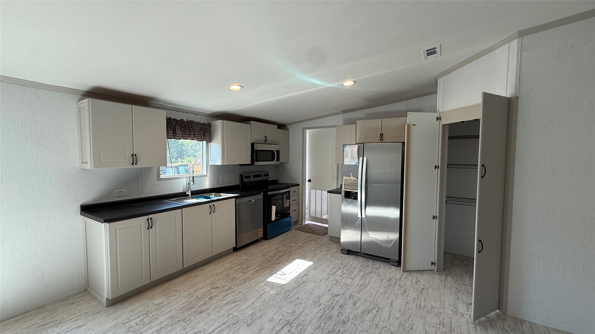 244 Overland Trail Bridgeport TX 76426