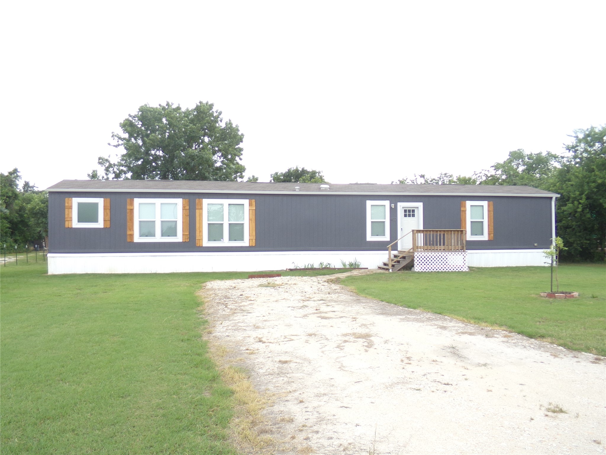 407 SE County Road 3040 Corsicana TX 75109