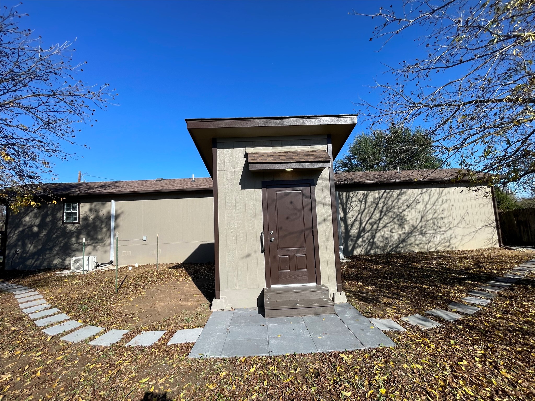 110 Crockett Street Valley View TX 76272