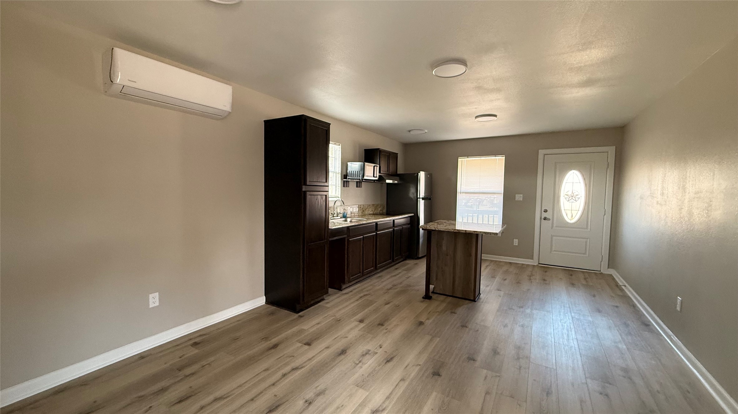 110 Crockett Street Valley View TX 76272