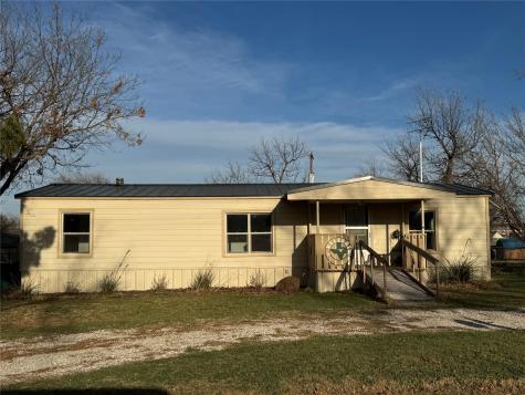 608 N Browning Street Seymour TX 76380