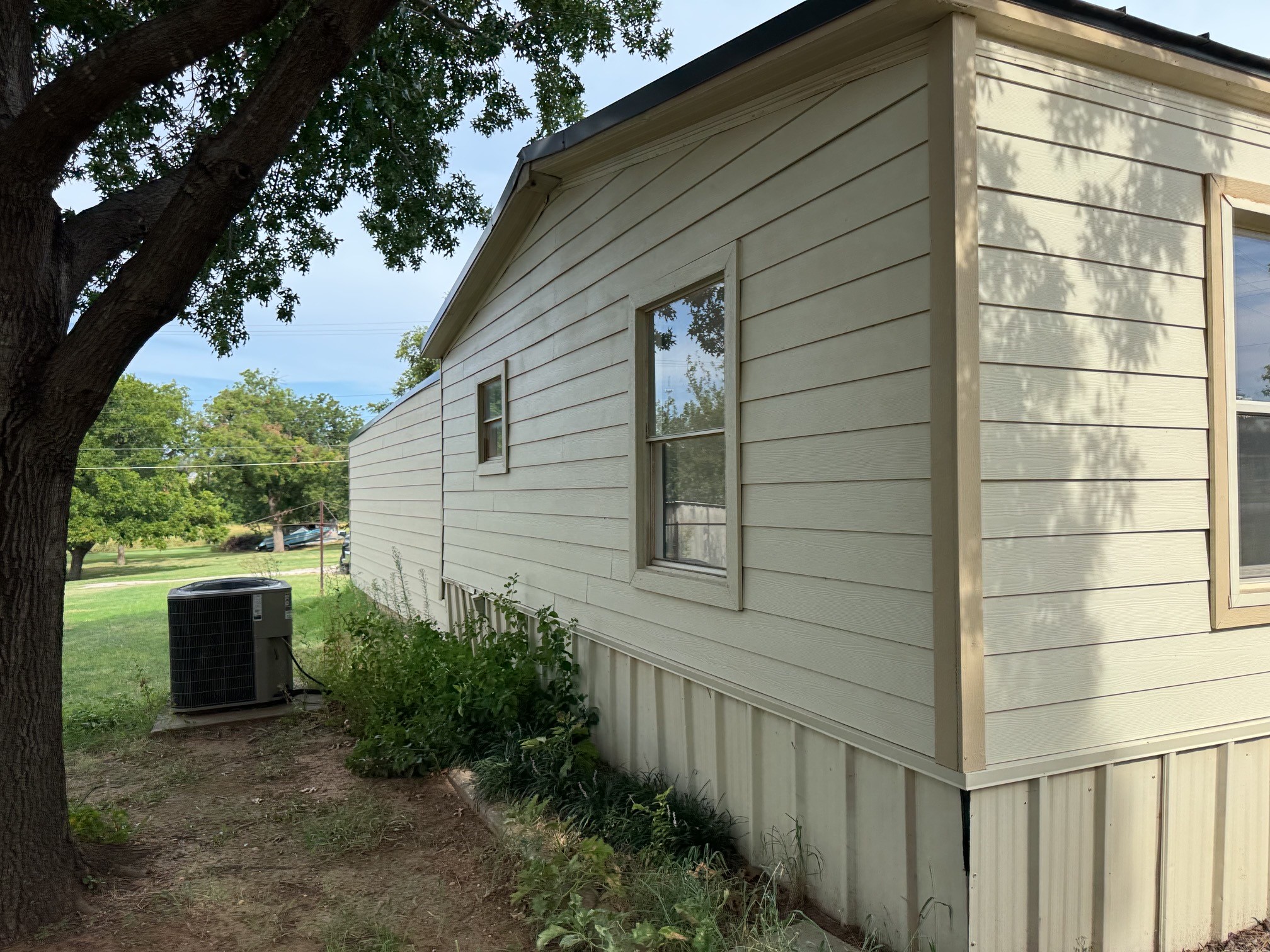 608 N Browning Street Seymour TX 76380