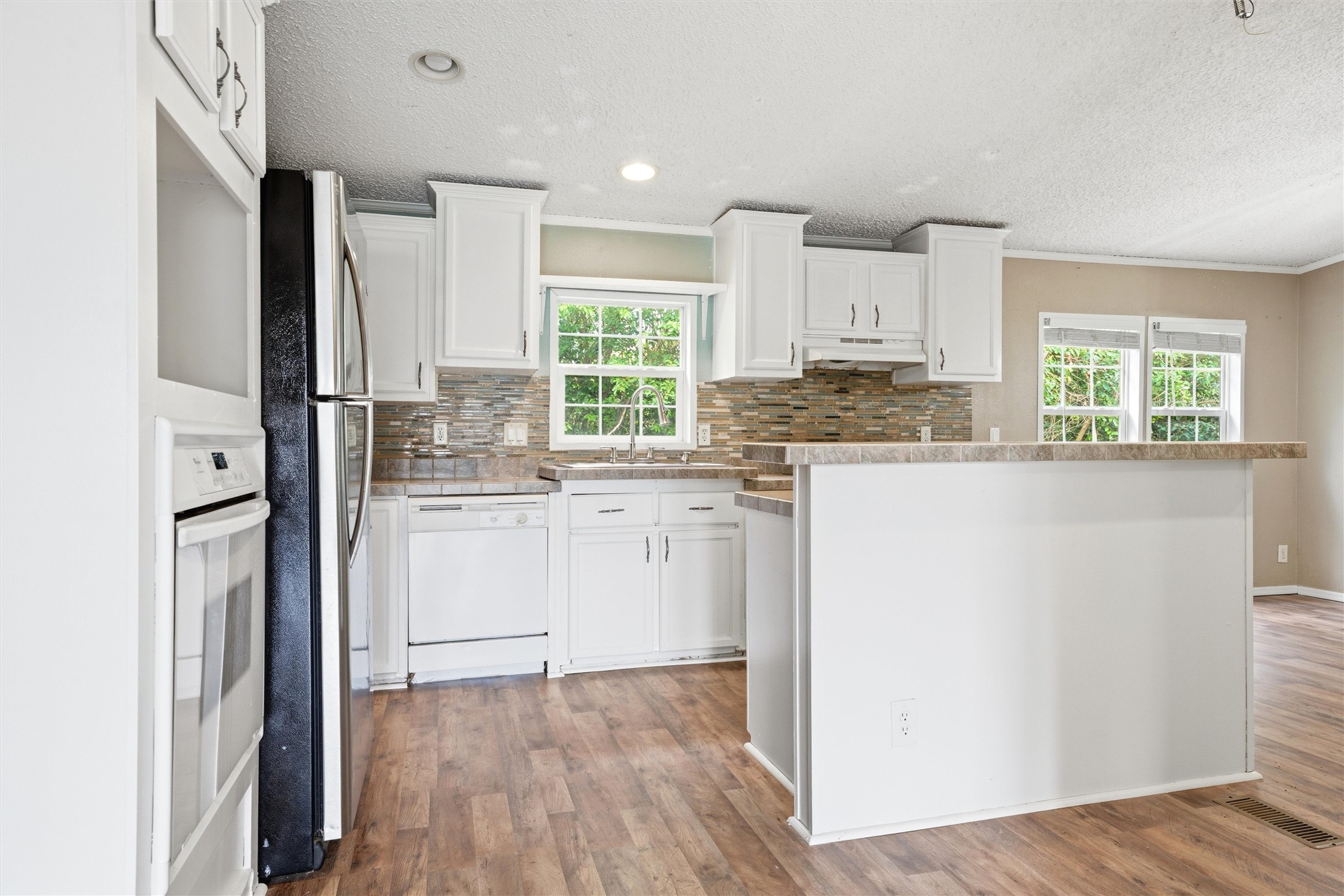 105 Bridle Trail Hewitt TX 76643