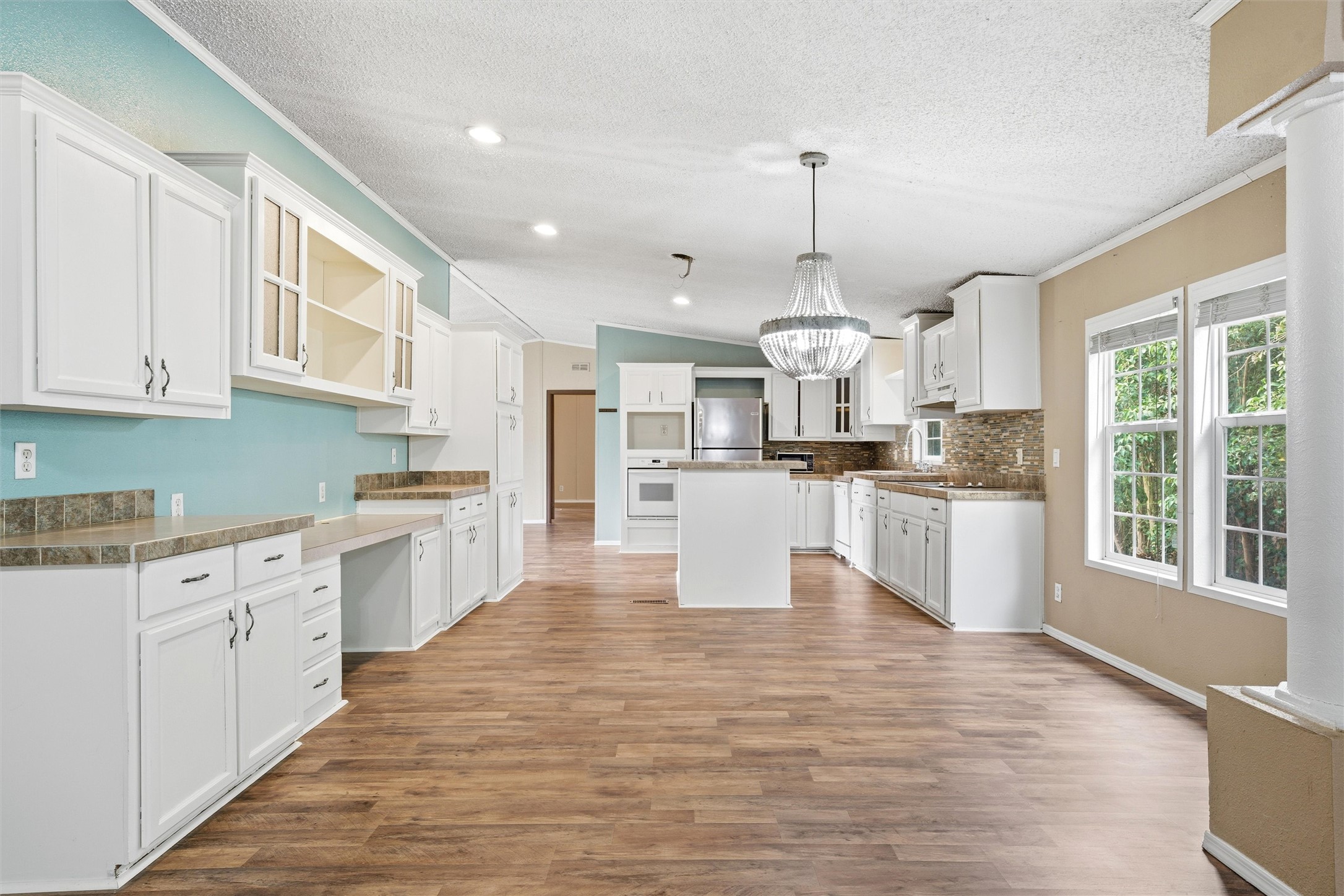 105 Bridle Trail Hewitt TX 76643