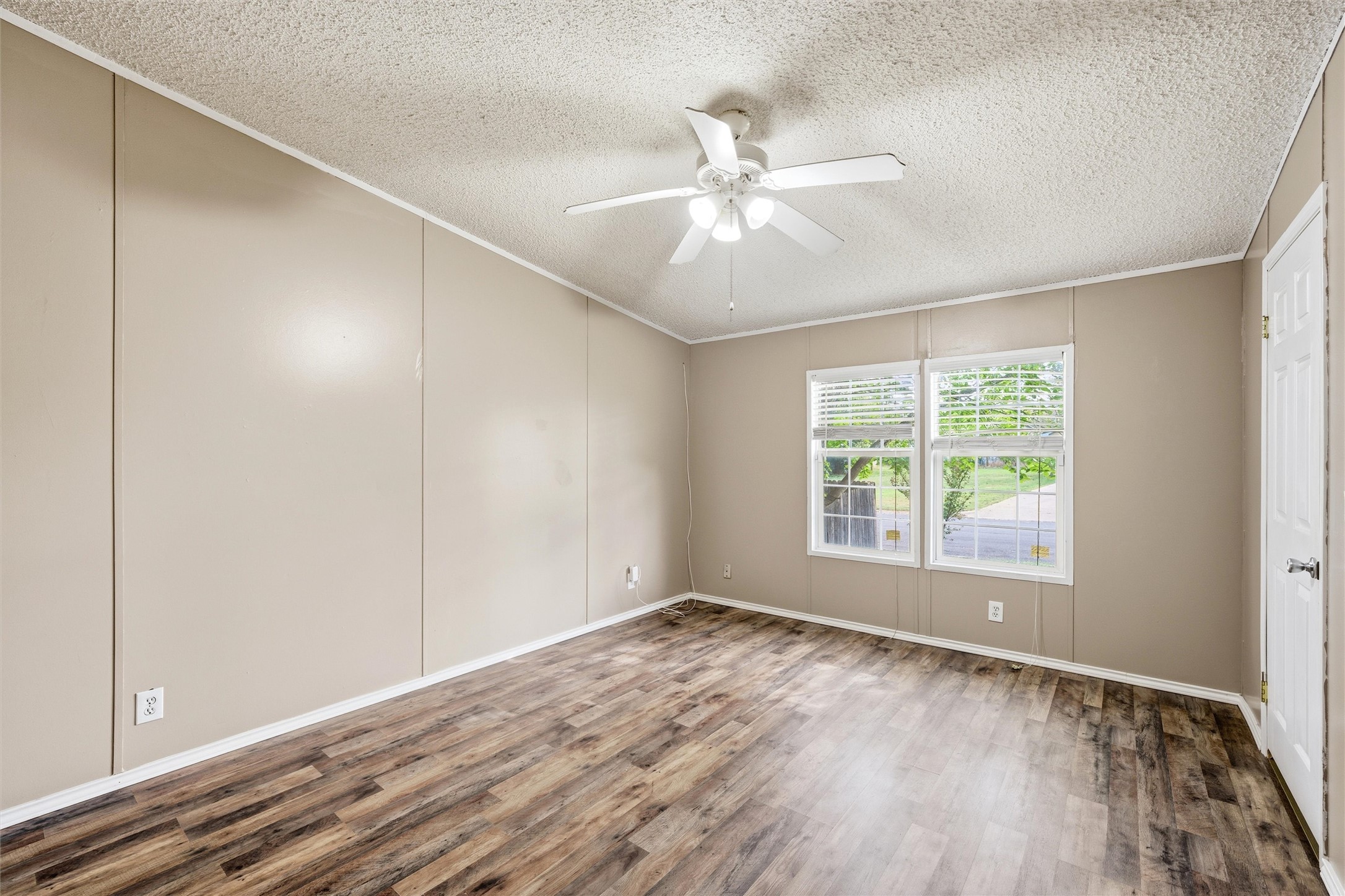 105 Bridle Trail Hewitt TX 76643