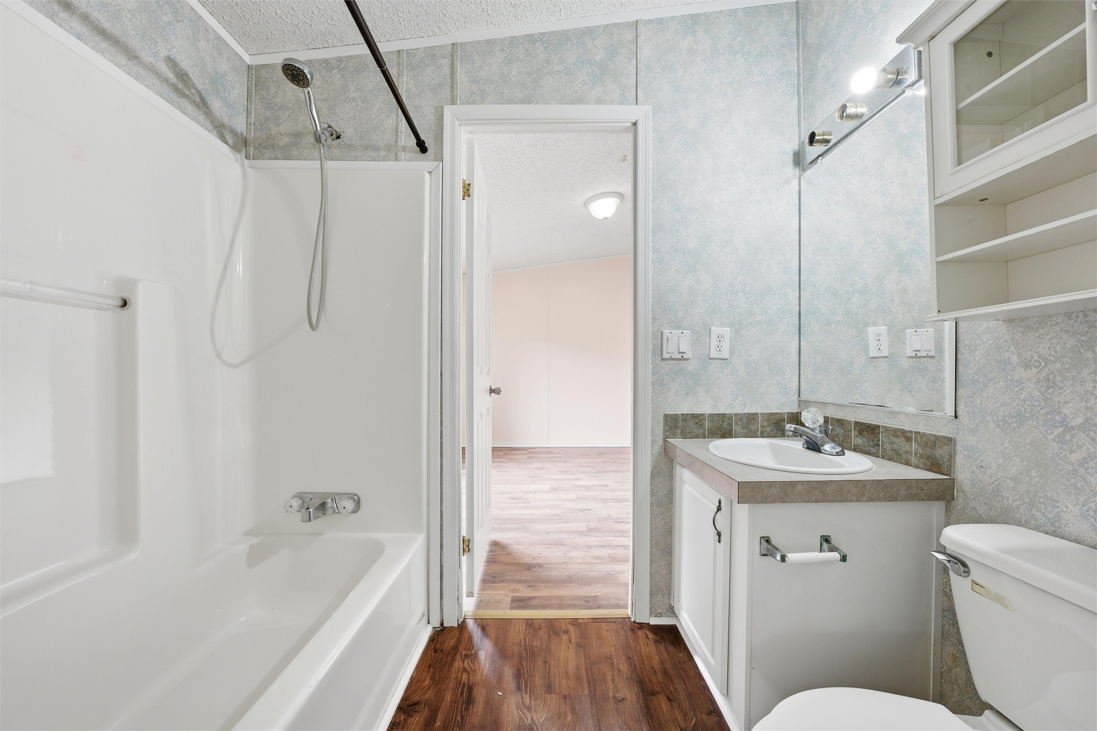 105 Bridle Trail Hewitt TX 76643