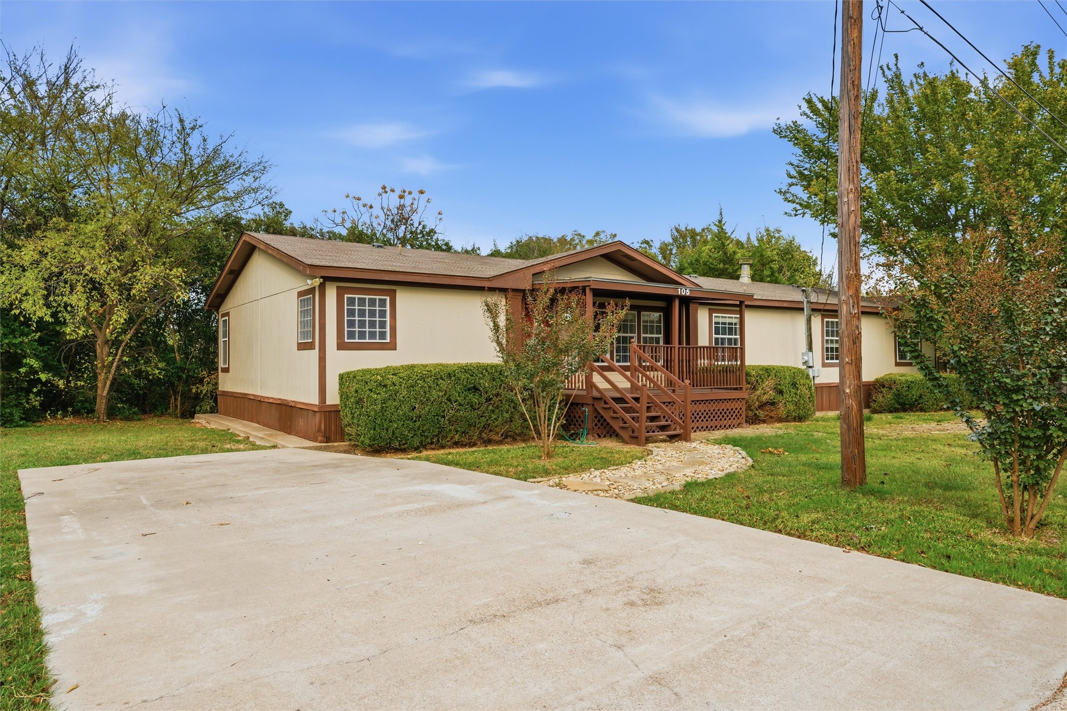 105 Bridle Trail Hewitt TX 76643