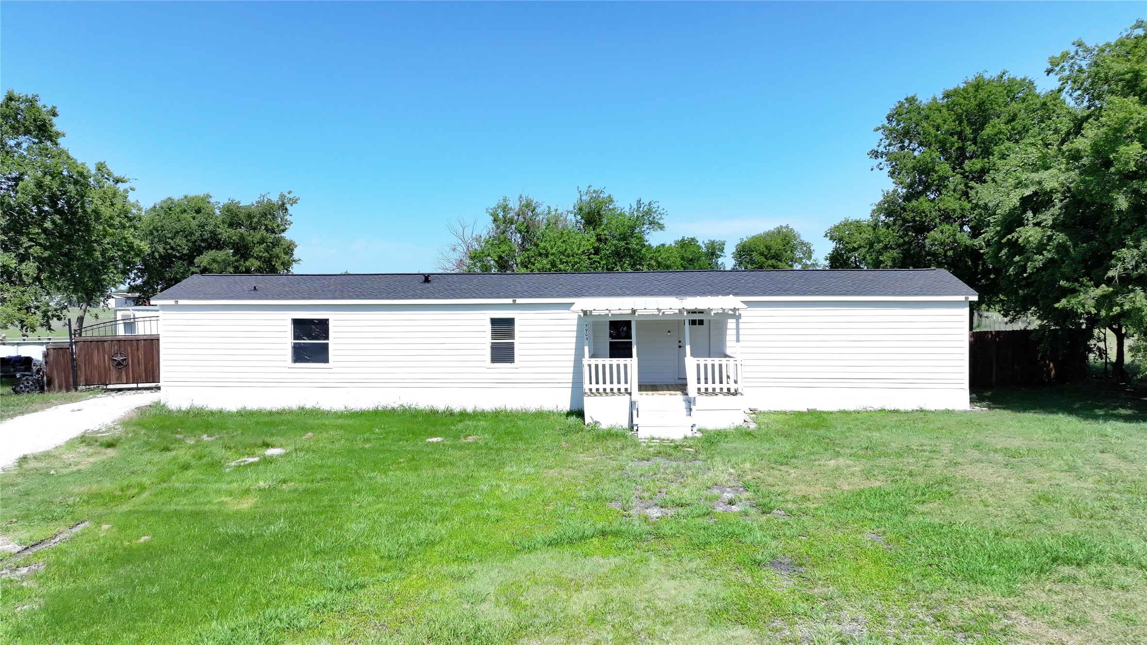 5904 Falcon Court N Joshua TX 76058