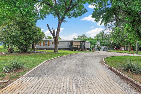 324 Bowden Circle Burleson TX 76028