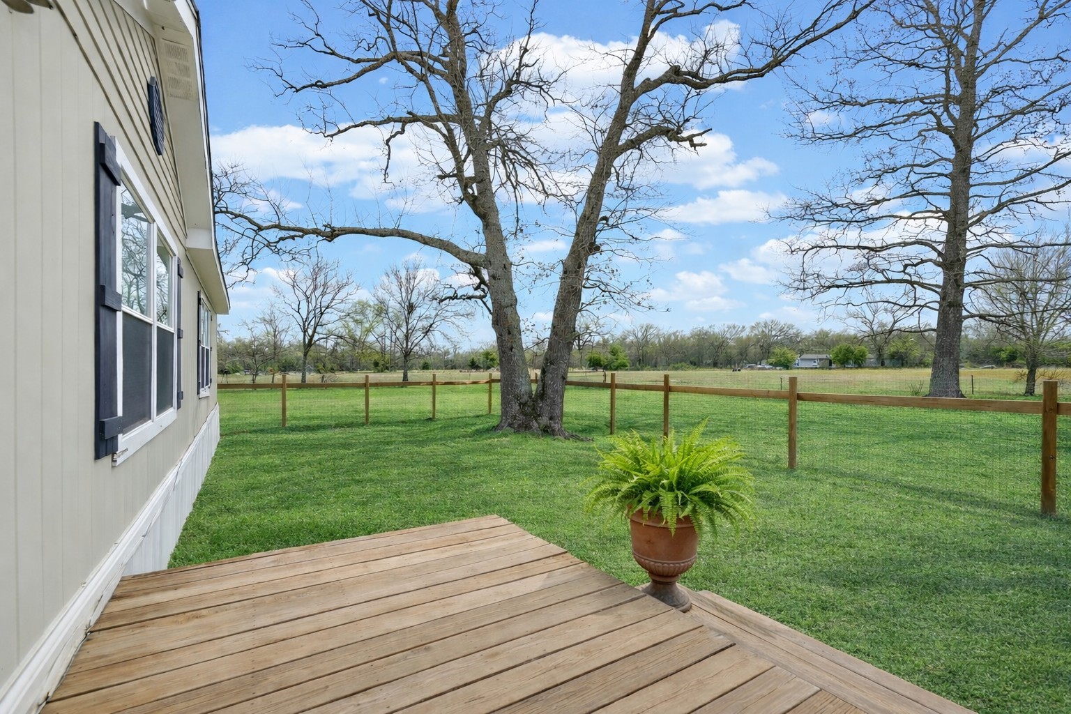 743 Vz County Road 4222 Athens TX 75752