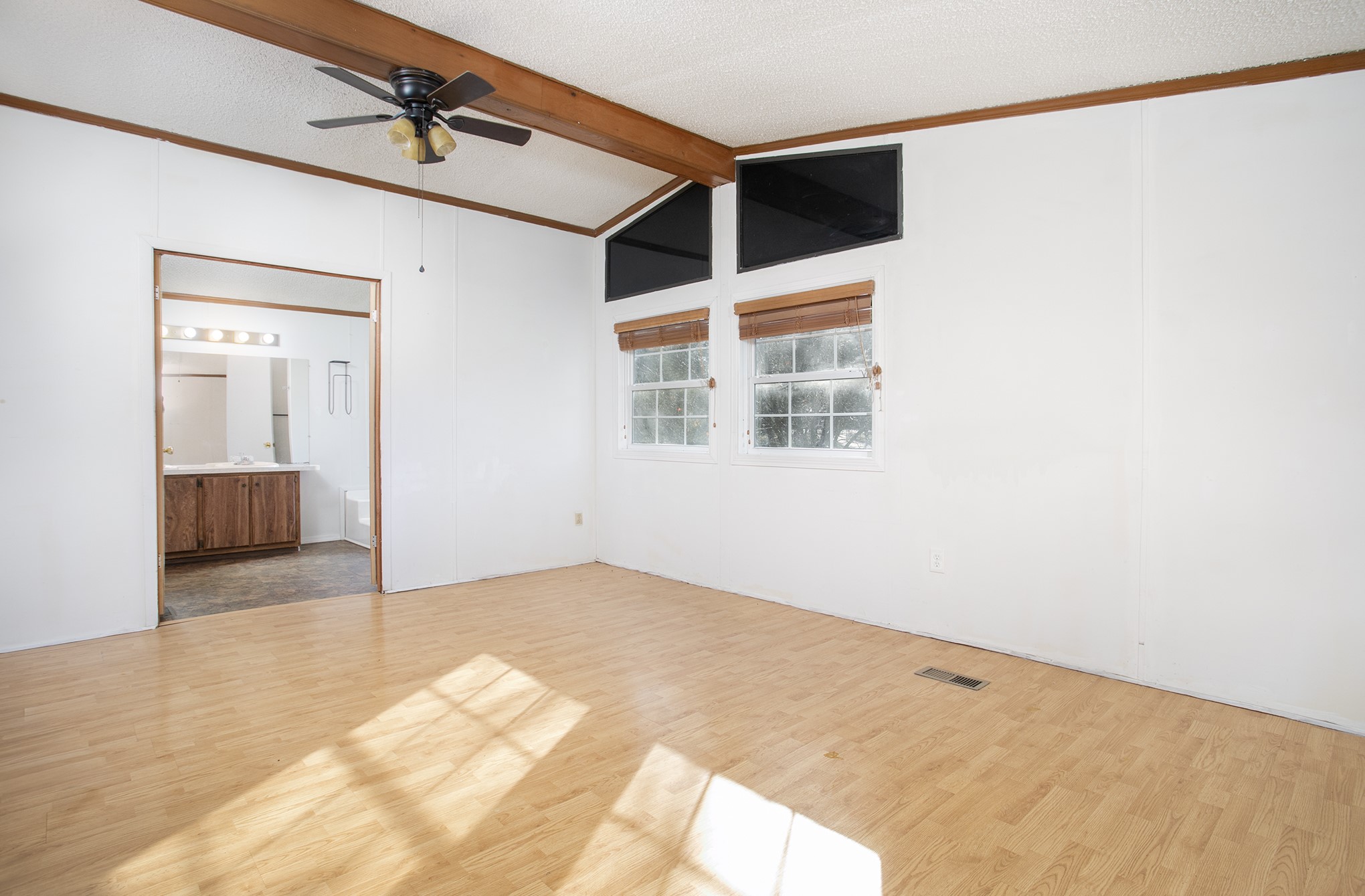 20501 Shore Breeze Drive Chandler TX 75758