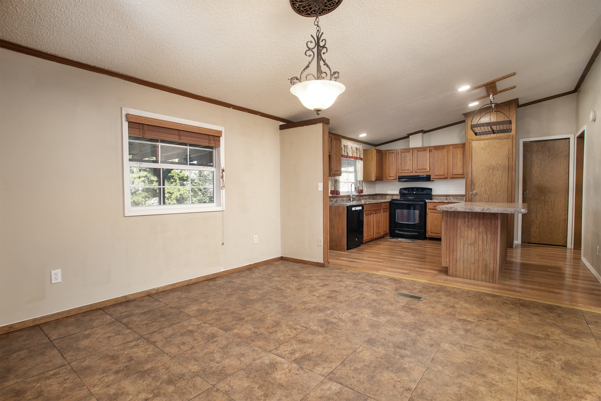20501 Shore Breeze Drive Chandler TX 75758