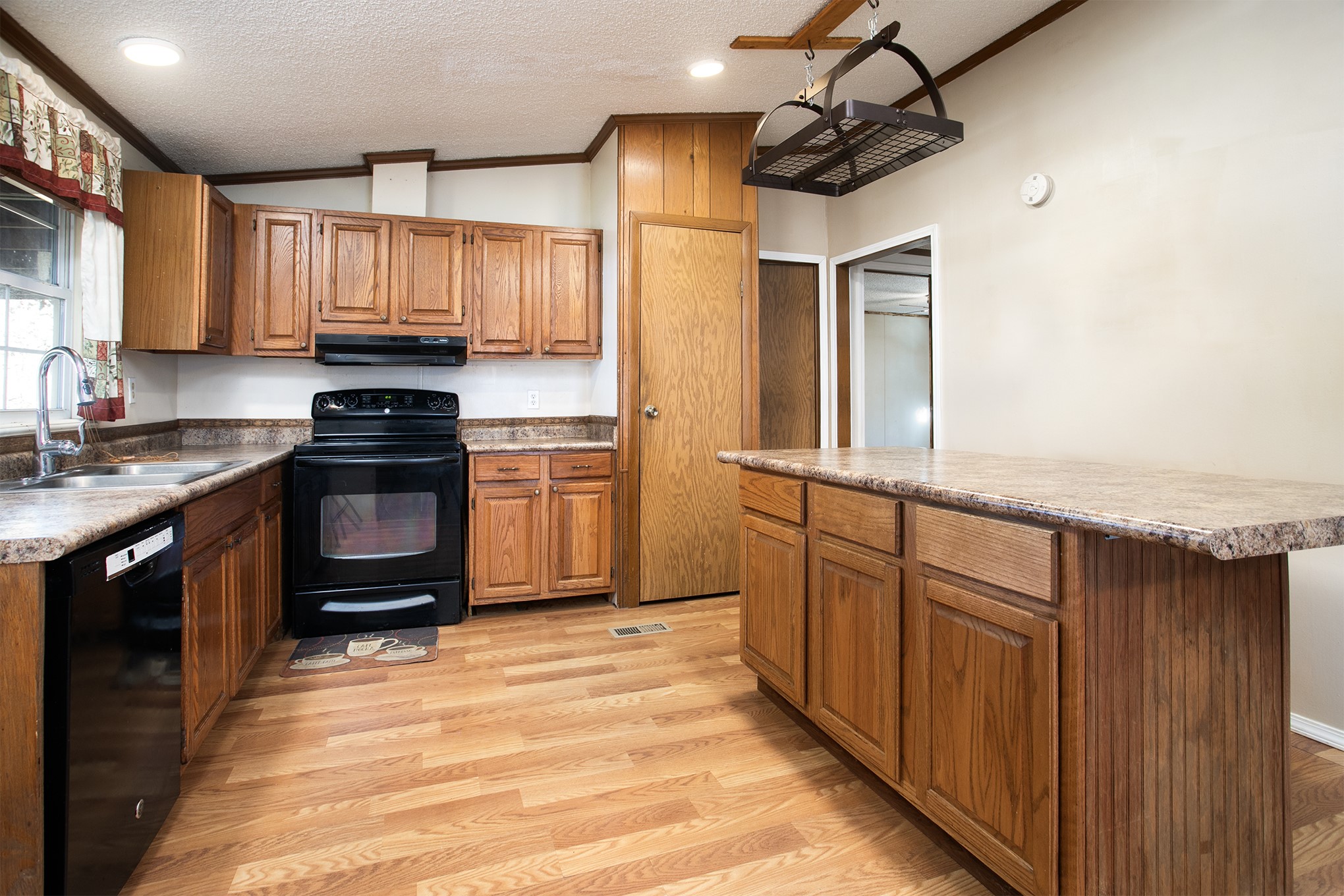 20501 Shore Breeze Drive Chandler TX 75758