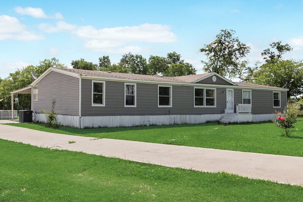 1287 County Road 134 Kaufman TX 75142
